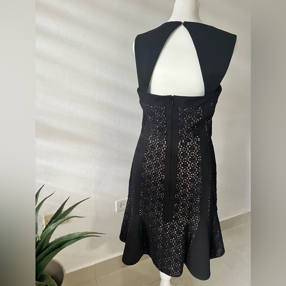 BCBG Noelle Dress, short, sleeveless, black/nude, Sz 8 - Picture 6 of 9